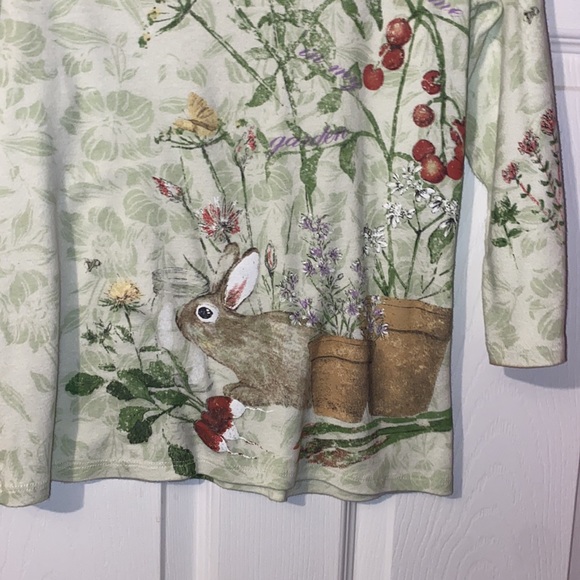 3/$30 Vintage Rabbit Rhinestone Top - Picture 6 of 6